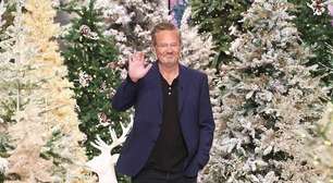 Courteney Cox ainda conversa com Matthew Perry: 'Sinto por perto'