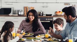 5 benefícios de fazer as refeições em família