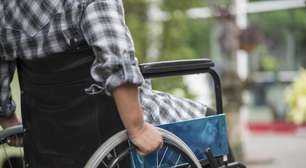 Ex-militar fingiu usar cadeira de rodas por 20 anos e recebeu R$ 3,2 milhões em benefício social