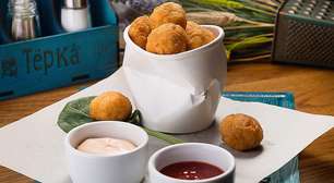 Bolinho de Batata com Frango