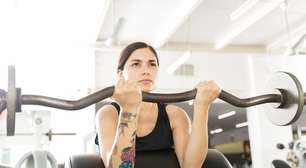 Rosca scott: 3 variações e como fazer o exercício para bíceps!