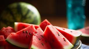 7 frutas diuréticas para desinchar e acabar com a retenção de líquido