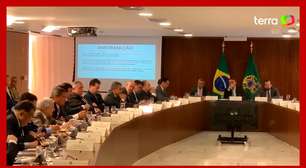 Bolsonaro se irritou e interrompeu general Heleno sobre infiltração da Abin: 'Não prossiga'