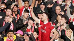 Liverpool vence Burnley e recupera liderança da Premier League
