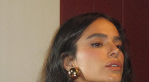 Bruna Marquezine mostra demais em look sensual no camarote no Rio