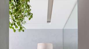 Couro, madeira e fibra compõem décor contemporâneo de cobertura de 130 m²