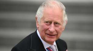 Rei Charles recebe apoio após diagnóstico de câncer e chora com mensagens