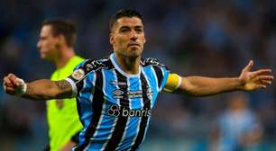 Luis Suárez comenta publicação com camisa do Grêmio e anima torcida