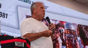 Zico se emociona em palestra ao relembrar início da carreira no Flamengo