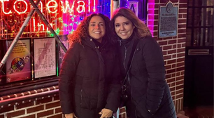 Daniela Mercury e esposa postam foto em bar icônico para luta dos direitos LGBTQIA+