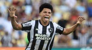 Emerson Urso comemora primeiro gol pelo Botafogo em clássico contra o Fluminense: 'Muito feliz'