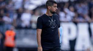 António Oliveira elogia Pedro Raul e Yuri Alberto e valoziza ambiente no Corinthians: 'É uma família'