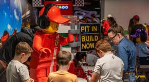 Parque ganha Ferrari feita de Lego em tamanho real