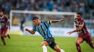Técnico do Grêmio revela como lidou com expulsão de Mayk: "Pisou feio na bola"