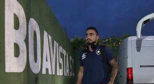 Rafael comemora por volta aos campos com direito à assistência no Botafogo