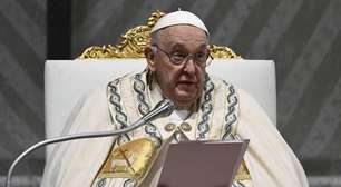 "Pare de usar termo ofensivo contra gays", diz estudante a Papa Francisco
