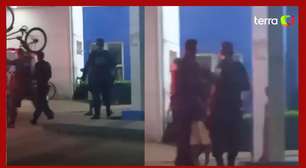 Policiais agridem e arremessam bicicletablaze apostas roletahomem no Pará