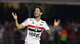 Aceitaria? Situação de Alexandre Pato chega ao Vila Nova e torcida repercute