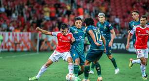 Torcida do Internacional faz forte protesto após empate com o Real Tomayapo