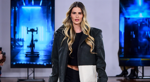 Yasmin Brunet volta ao SPFW em desfile com drone e robô