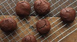 Biscoito de chocolate para colocar na lancheira ou saborear durante a tarde