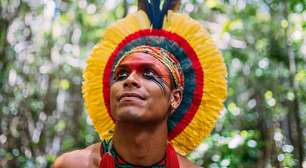 Rebater energias negativas e forma de conexão: o que o uso do cocar significa para os indígenas