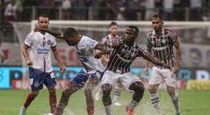 Bahia vence Fluminense de virada em jogo marcado por temporal e paralisação