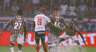Torcedores do Fluminense detonam titular em jogo contra o Bahia: 'Fominha, teimoso e ruim'