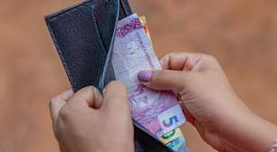 Quando o reajuste do salário mínimo de R$ 1.502 será efetivamente aplicado?