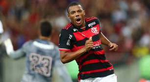 São Paulo perde do Flamengo no Maracanã e deixa Carpini por um fio