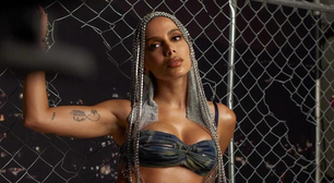 Anitta compartilha bastidores da capa do 'Funk Generation'