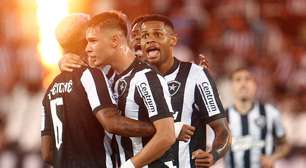 Botafogo vence primeira partida no comando de Artur Jorge com assistência de Luiz Henrique