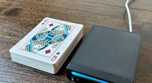 Menor Wii do mundo tem tamanho de um baralho de cartas