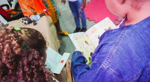 Projeto promove aulas de arte e faz doação de mais de mil livros para escolas públicas do Rio