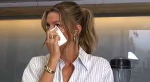 Gisele Bündchen chora por mãe e esquece palavras em português