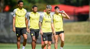 Tite pode poupar dois titulares no Flamengo contra o Palmeiras