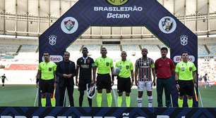 Torcedores do Vasco criticam dupla de zaga em gol do Fluminense: 'Marcação via bluetooth'