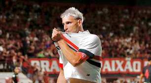 São Paulo vence a primeira no Brasileirão: 3 a 0 no Atlético-GO