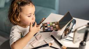 Maquiagem infantil: perigos do excesso de make em crianças