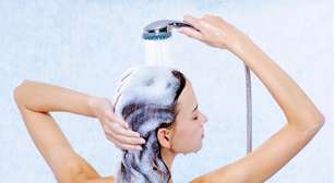 Shampoo que faz muita espuma limpa mais? 3 mitos sobre cuidados capilares