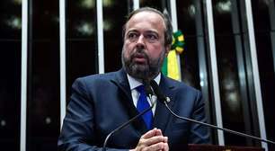 Decisão sobre dividendos da Petrobras sairá na quinta-feira, diz ministro