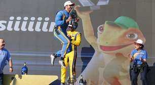 Stock Car em Interlagos: Cesar Ramos supera estratégia de Felipe Massa e ganha a corrida sprint