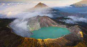 Turista morre após cair de beira de vulcão com mais de 70m de altura na Indonésia