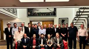 Em jantar pró Ricardo Nunes, prefeito aparece em foto com 21 homens e uma mulher