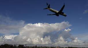 Famílias de vítimas querem que EUA processem Boeing por quedas de aviões