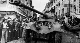 25 de abril de 1974, o dia em que os militares deram um golpe para entregar a democracia ao povo português