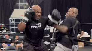 VÍDEO: Mike Tyson impressiona com velocidade e precisão durante treino de boxe