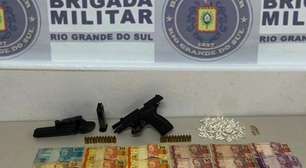 Homem é preso em flagrante com pistola, 2 carregadores e drogas no bairro Santa Tereza em Porto Alegre