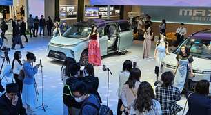 Mulheres chinesas invadem o novo mundo dos carros elétricos e conectados