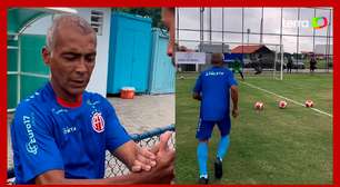 Romário volta aos gramados aos 58 anos para realizar sonho de jogar com o filho